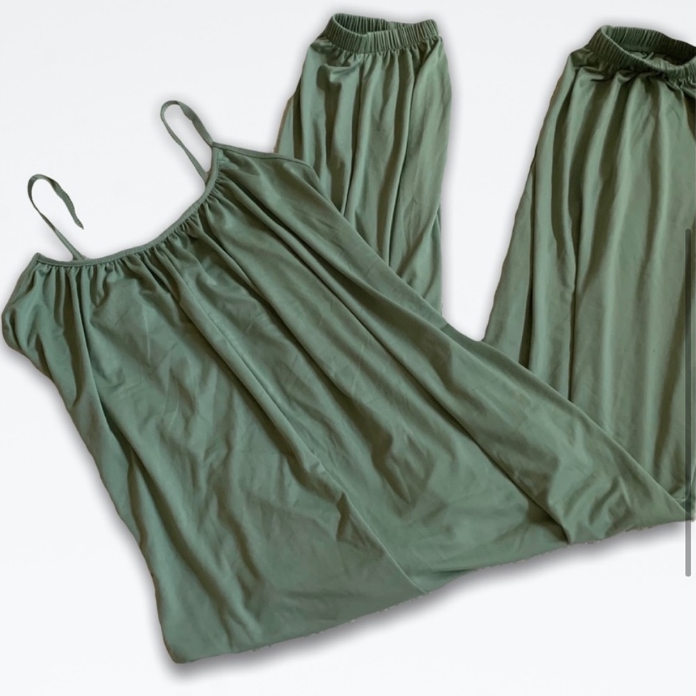 Jumpsuit - Picture 2 of 3